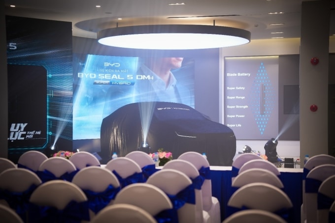 Không gian sự kiện ra mắt Seal 5. Ảnh: BYD Võ Văn Kiệt