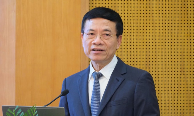 Bộ trưởng Bộ Khoa học và Công nghệ Nguyễn Mạnh Hùng phát biểu ngày 12/11. Ảnh: Nguyên Phong