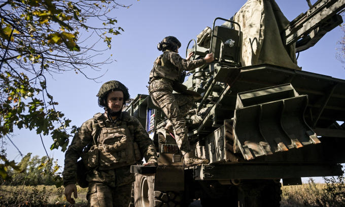 Pháo binh Ukraine tác chiến tại mặt trận Zaporizhzhia hồi tháng 9. Ảnh: AFP