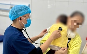 Nghệ An: Hàng loạt học sinh nghỉ học do mắc cúm A, bác sỹ cảnh báo nguy cơ biến chứng nguy hiểm- Ảnh 4.