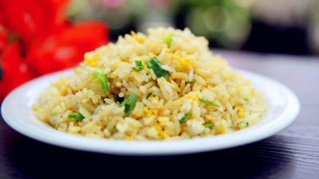 Người đàn ông suýt tử vong sau khi ăn món "vạn người mê" - Ảnh 1.