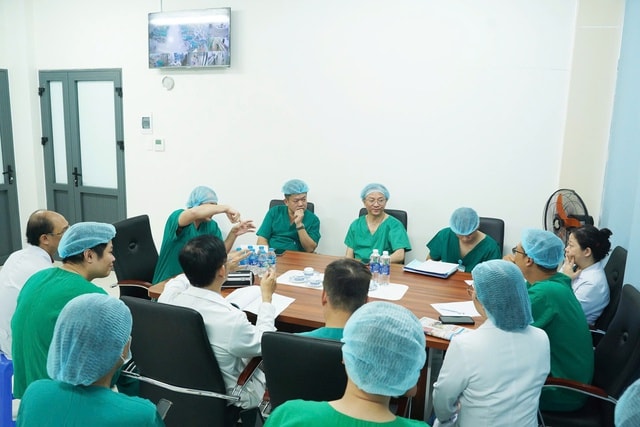 Bác sĩ kể về hành trình ghép tạng đặc biệt tại bệnh viện Chợ Rẫy - Ảnh 1.