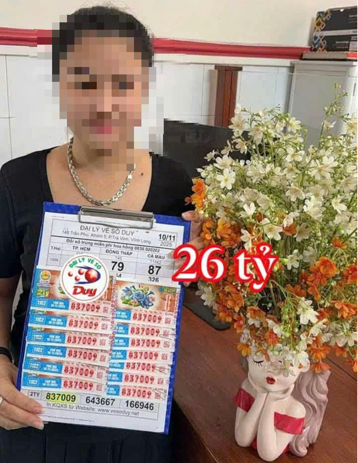 Một đại lý ở Vĩnh Long mỗi ngày bán 500.000 tờ vé số, trong đó bán online 300.000 tờ - Ảnh 3.
