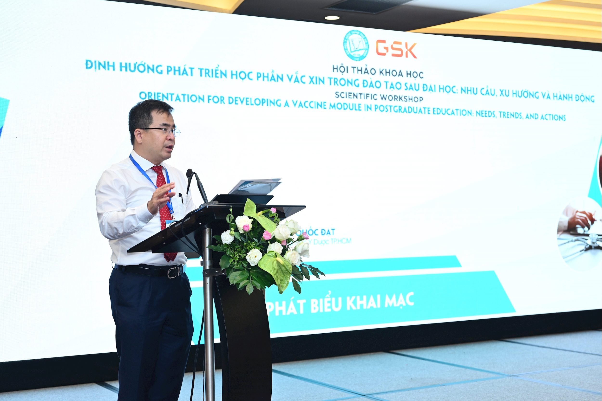 PGS. TS. BS Ngô Quốc Đạt, Hiệu trưởng Đại học Y Dược TP. Hồ Chí Minh phát biểu tại hội thảo