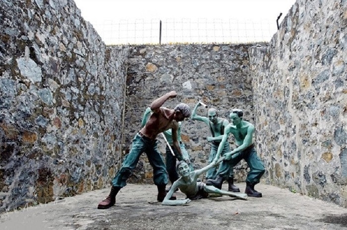 Nhà tù Côn Đảo.