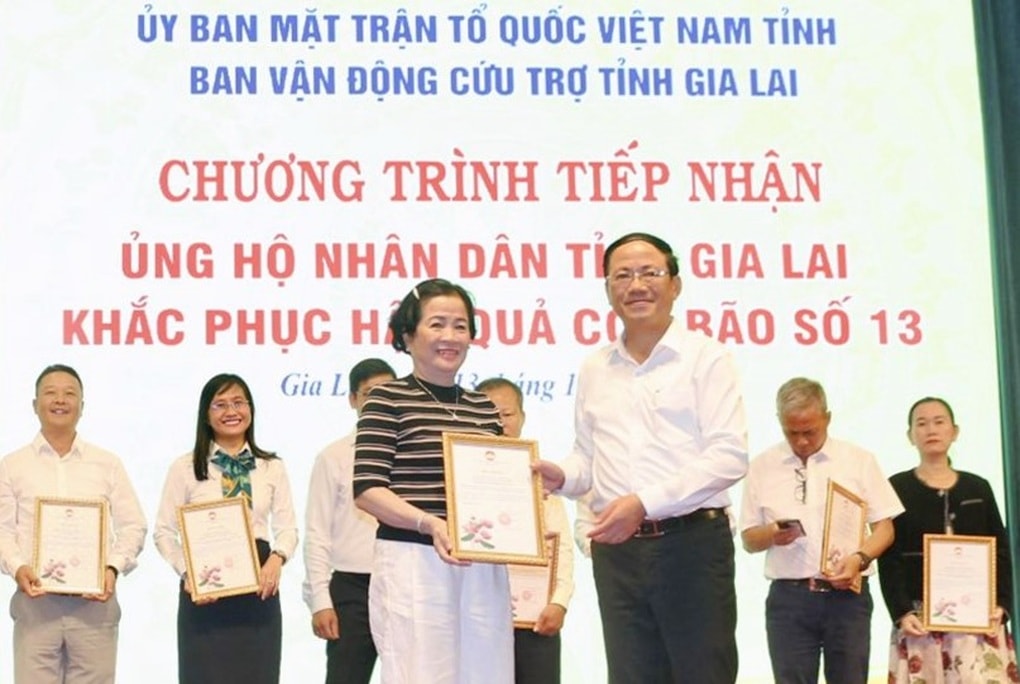 Gần 89 tỷ đồng giúp dân khắc phục sau bão, tỉnh cam kết công khai, hiệu quả - 1 Gần 89 tỷ đồng giúp dân khắc phục sau bão, tỉnh cam kết công khai, hiệu quả - 1