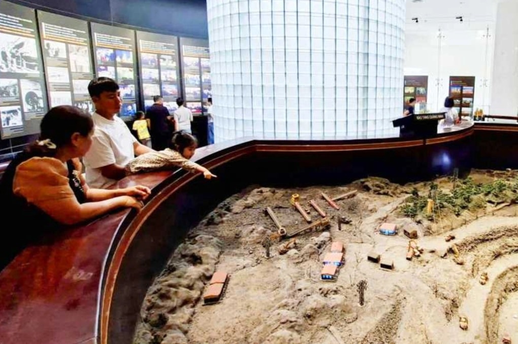 Quảng Ninh khai thác tiềm năng du lịch từ di sản vùng than - 3