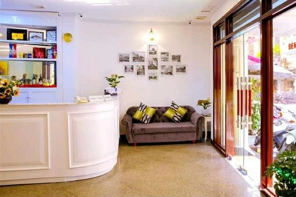 Vụ khách sạn từ chối khách lúc 2h: Đình chỉ nhân viên, rà lại quy trình - 2