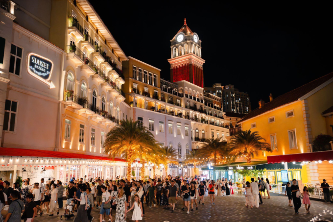 Khu phố Sunset Bazaar nằm gần các Mini hotel (khách sạn nhỏ). Ảnh: Sun PhuQuoc Airways