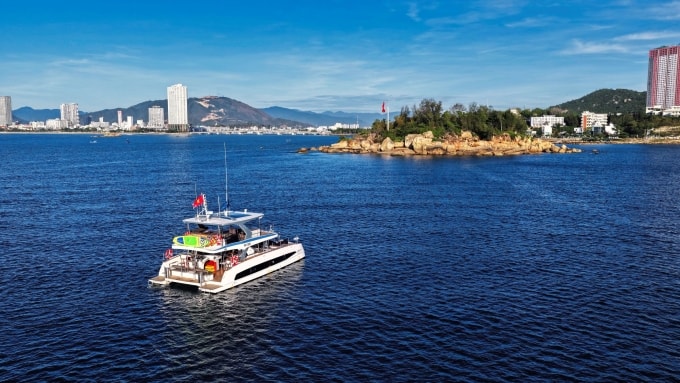 Khí hậu ôn hòa, thời tiết thuận lợi cho hoạt động ngoài trời tại Nha Trang. Ảnh: Bùi Toàn