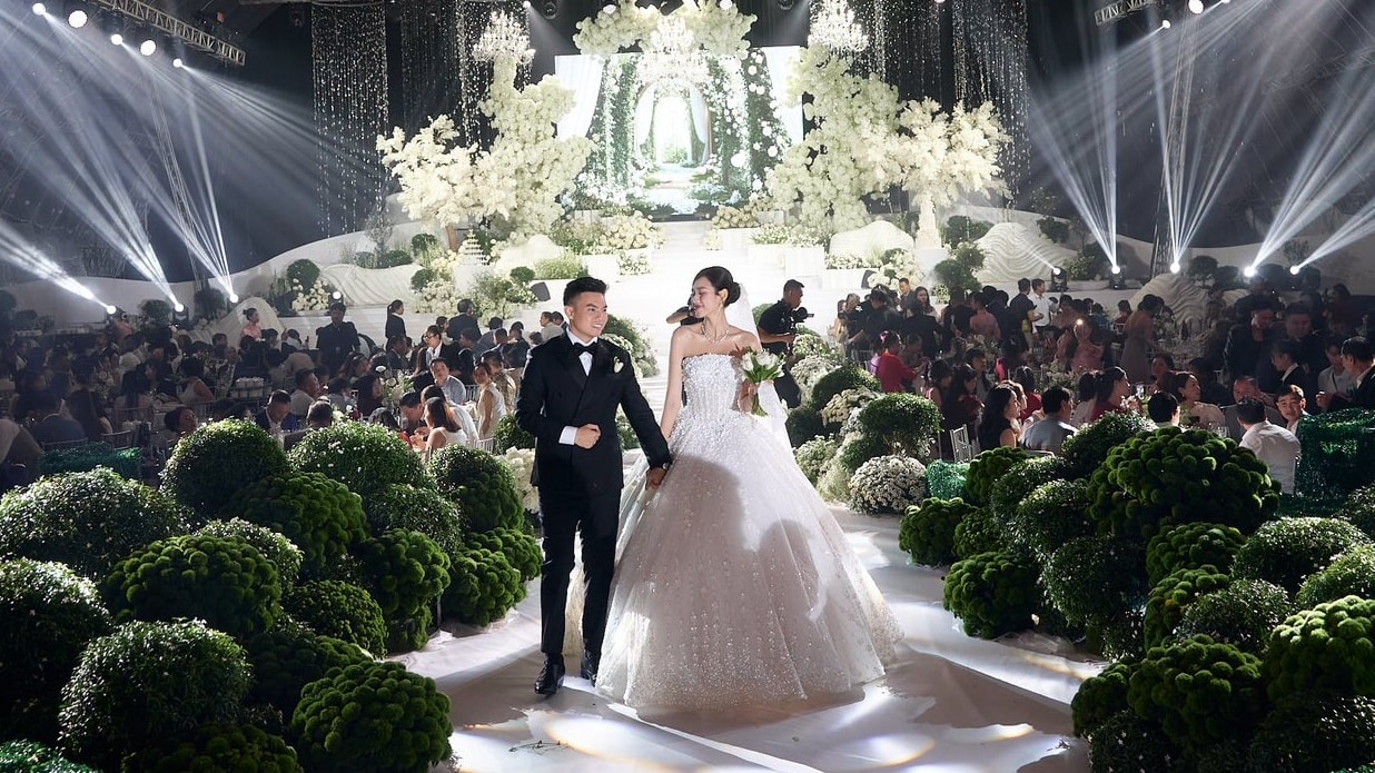 Vợ chồng Đỗ Thị Hà tại lễ cưới ở Quảng Trị