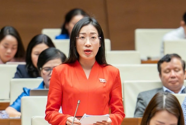 Người nổi tiếng livestream bán hàng: Quảng cáo thổi phồng, thao túng niềm tin người mua - Ảnh 1.