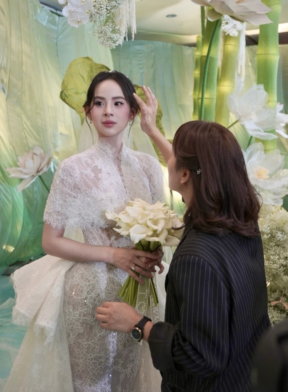 Huong Lien cuoi anh 3