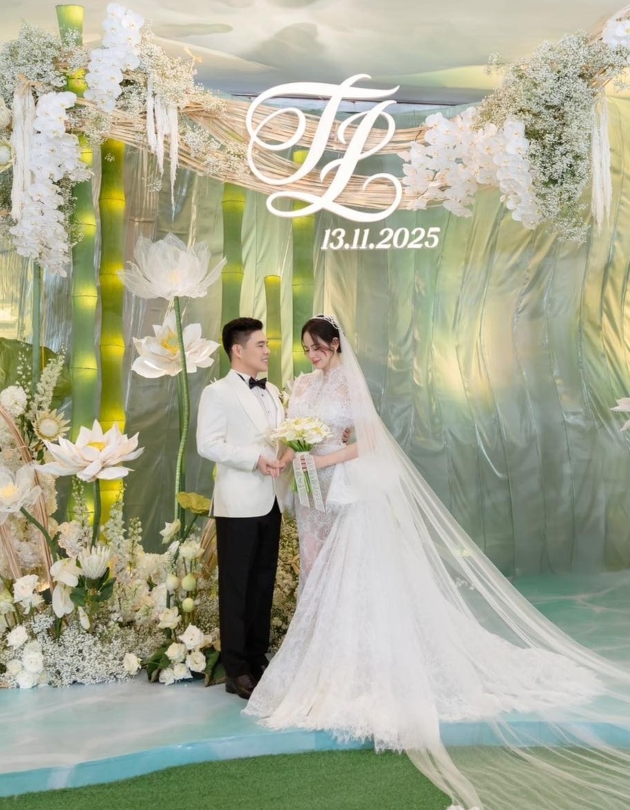 Huong Lien cuoi anh 2