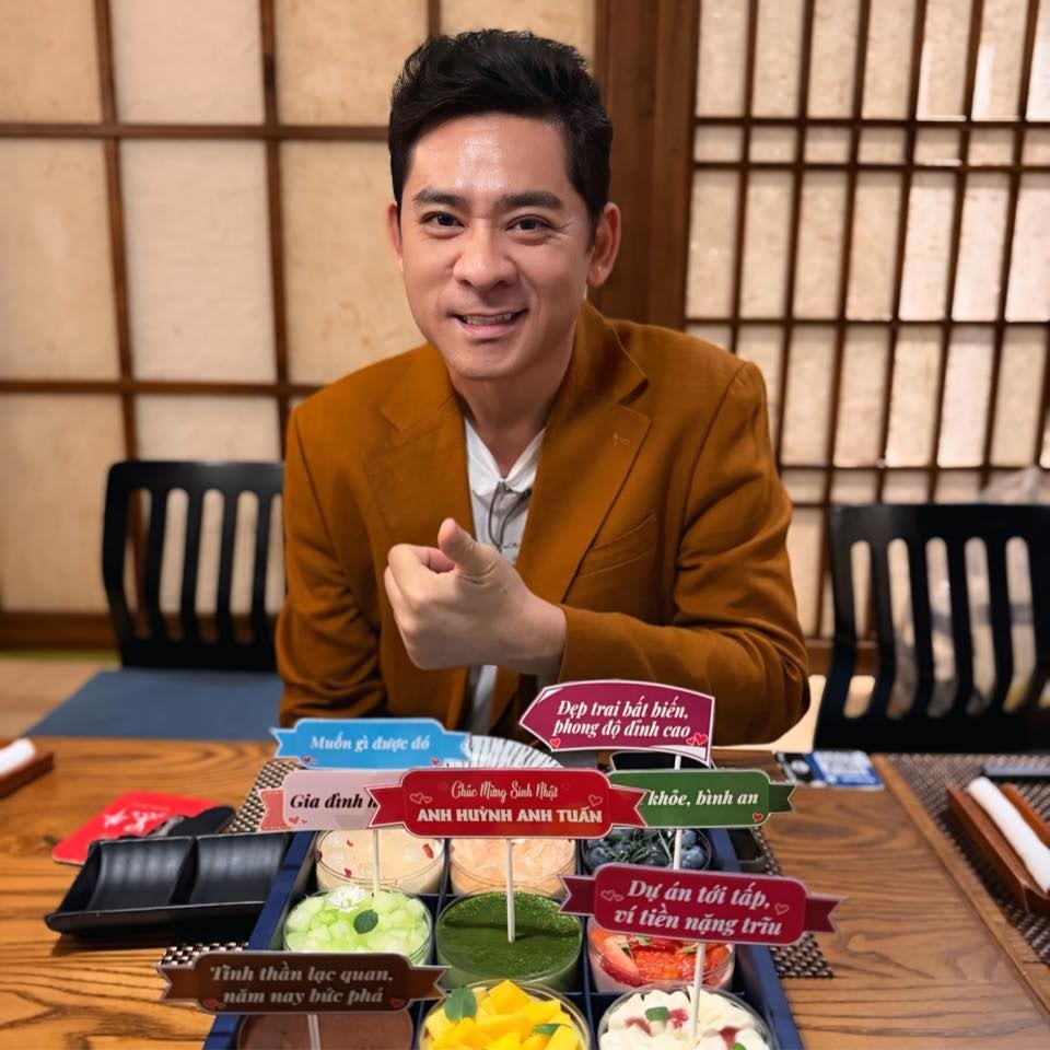 Diện mạo và sức khỏe hiện tại của diễn viên Huỳnh Anh Tuấn sau khi bị đột quỵ- Ảnh 1. Diện mạo và sức khỏe hiện tại của diễn viên Huỳnh Anh Tuấn sau khi bị đột quỵ- Ảnh 1.