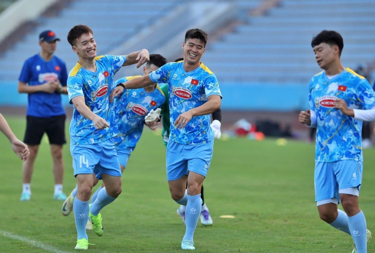 Đội trưởng Đỗ Duy Mạnh chia sẻ về tinh thần của ĐT Việt Nam trước ngày sang Lào. (Ảnh: VFF)