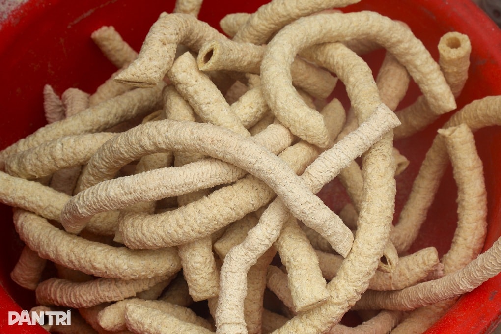 Nghề chỉ làm vào mùa mưa, mang niềm vui đi khắp thôn xóm - 2