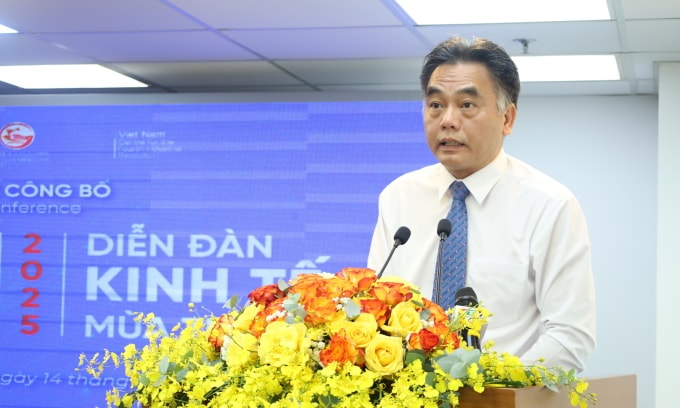 Phó chủ tịch UBND TP HCM Nguyễn Lộc Hà tại họp báo sáng 14/11. Ảnh ban tổ chức