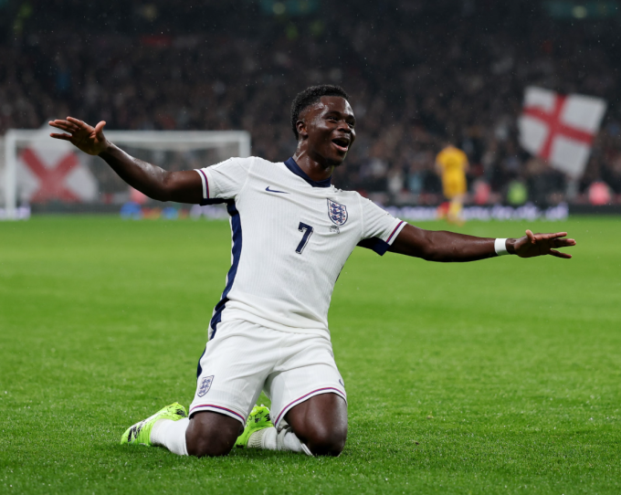 Bukayo Saka mừng bàn mở tỷ số trong trận Anh thắng Serbia 2-0 ở lượt áp chót bảng K vòng loại World Cup 2026 khu vực châu Âu trên sân Wembley, London, Anh ngày 13/11. Ảnh: FA