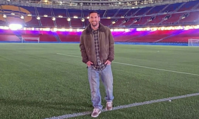 Messi về thăm Camp Nou ngày 9/11/2025. Ảnh: IGNV
