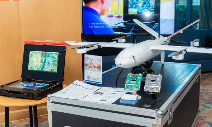 Một thiết bị bay do doanh nghiệp Việt phát triển, được trưng bày tại sự kiện. Ảnh: Trần Huấn