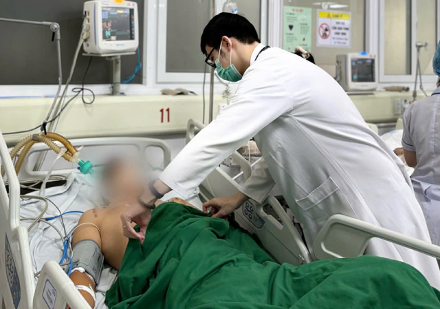 Người đàn ông 30 tuổi tiên lượng tử vong cao sau khi bị con vật quen thuộc cắn - Ảnh 1.