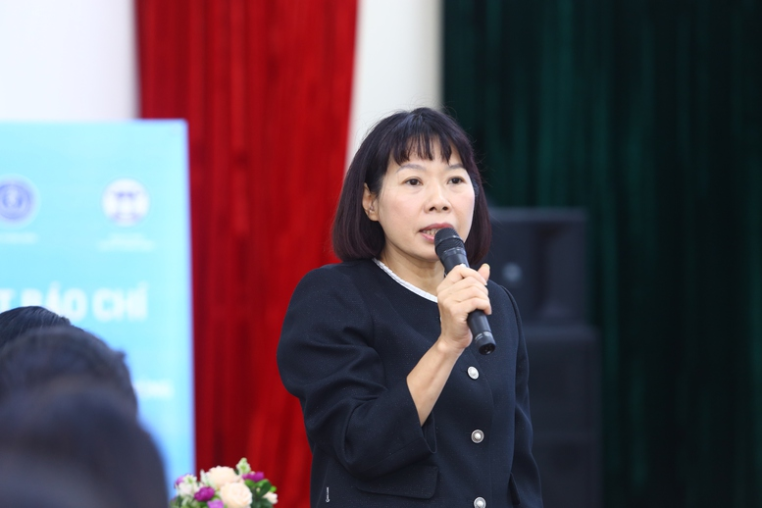 Ths Hoàng Hồng Mai, Phó trưởng phụ trách Văn phòng Chương trình tiêm chủng quốc gia chia sẻ với báo chí