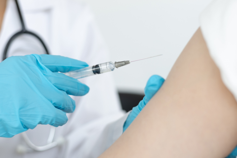 Ảnh minh họa tiêm chủng. (Canva)