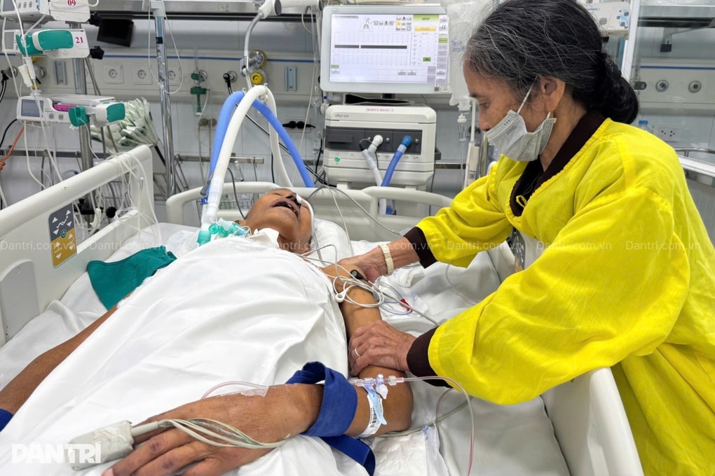 Vợ ung thư gục ngã khi chồng nguy kịch trong phòng hồi sức - 3 Vợ ung thư gục ngã khi chồng nguy kịch trong phòng hồi sức - 3
