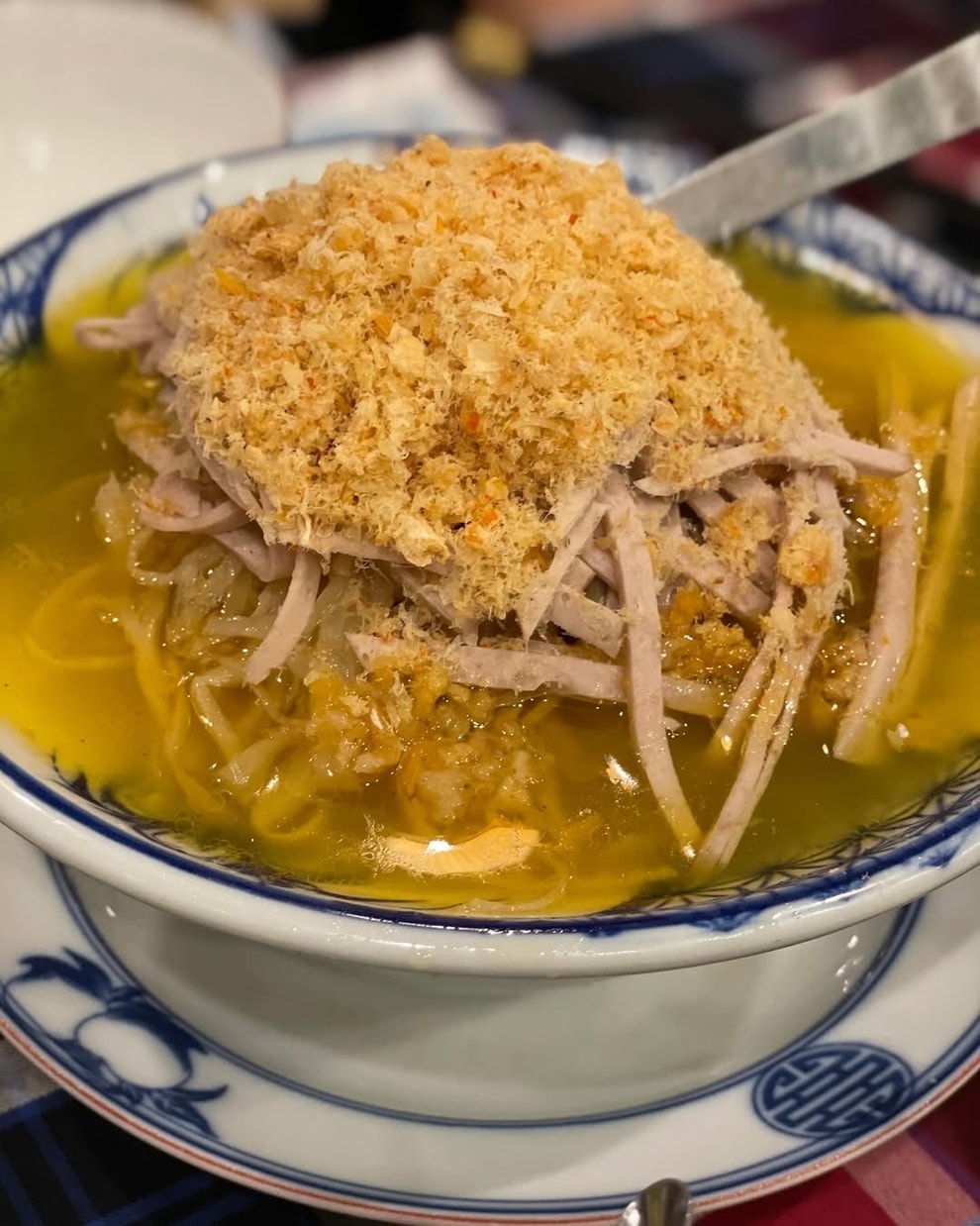 Vụ cỗ ở Bát Tràng 2,7 triệu đồng: Đắt ở chỗ ngồi, gấp đôi giá thường? - 2