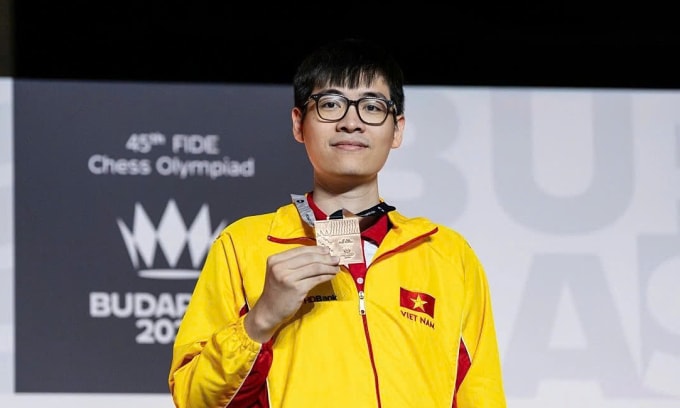 Lê Tuấn Minh với HC đồng cá nhân bàn ba bảng Mở rộng Olympiad cờ vua tại Budapest, Hungary tối 22/9/2024. Ảnh: FIDE