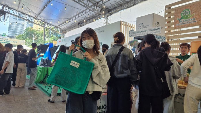 Sản phẩm xanh lên sóng livestream - Ảnh 1.