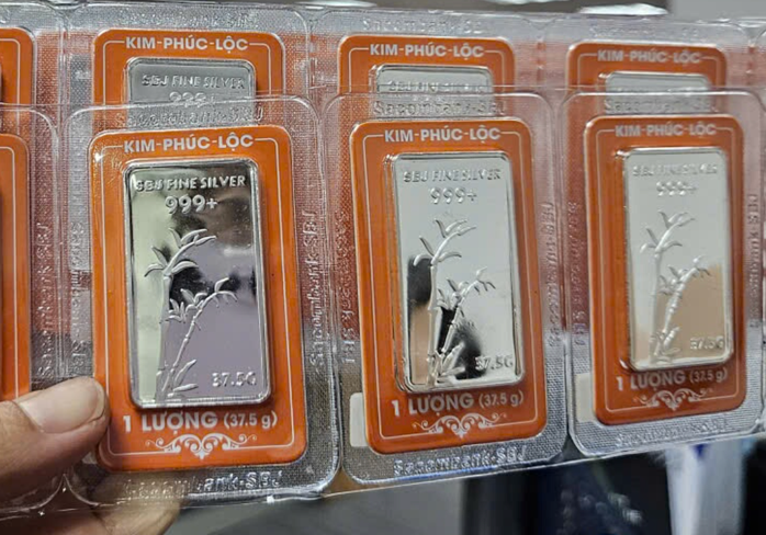 Giá bạc hôm nay 15 - 11: Thị trường lao dốc , nhà đầu tư chốt lời mạnh mẽ - Ảnh 2.