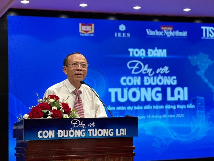 Từ tọa đàm đến cuộc thi viết "Con đường tương lai"   - Ảnh 1.