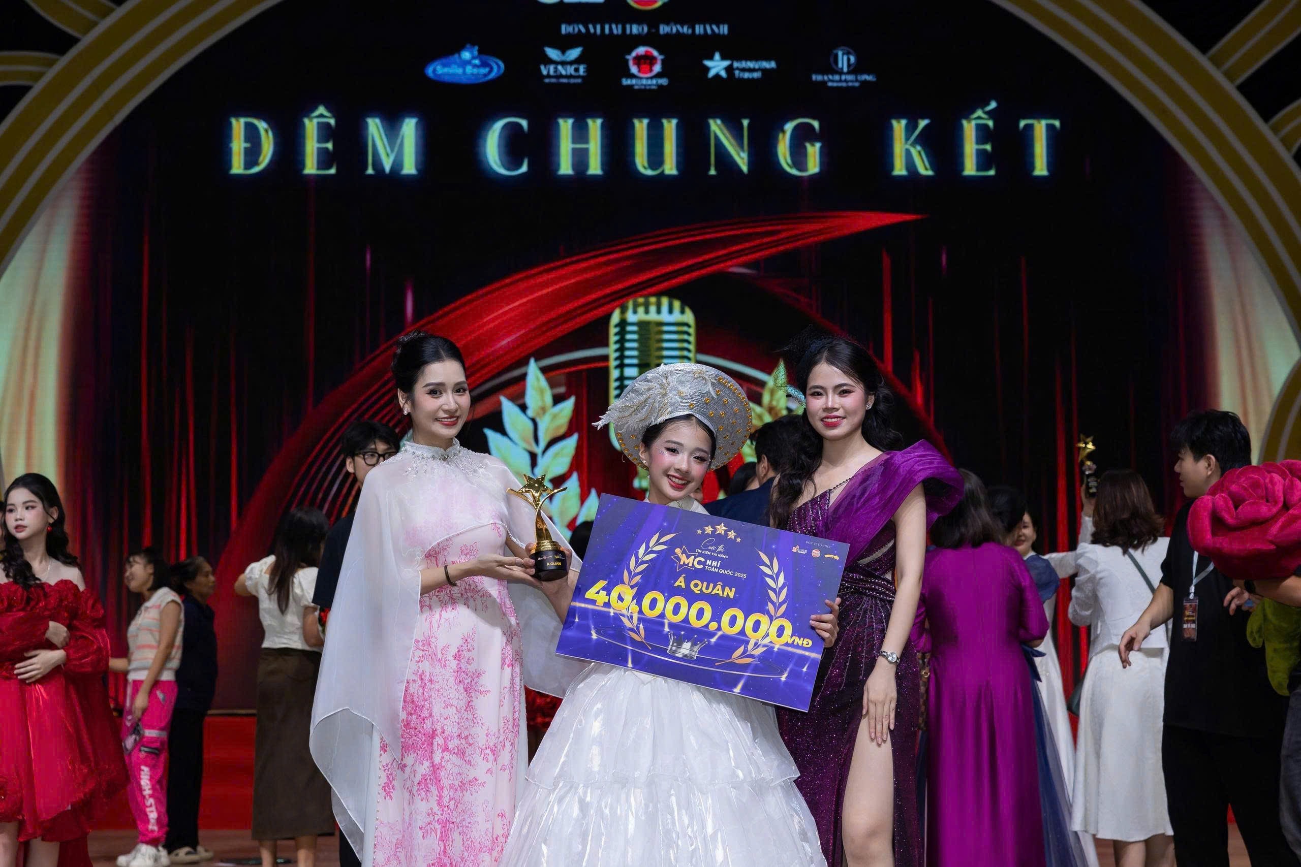 Nghiêm Đình Bảo Nghi đến từ Quảng Ninh, giành ngôi vị Á quân cuộc thi MC Nhí toàn quốc 2025.