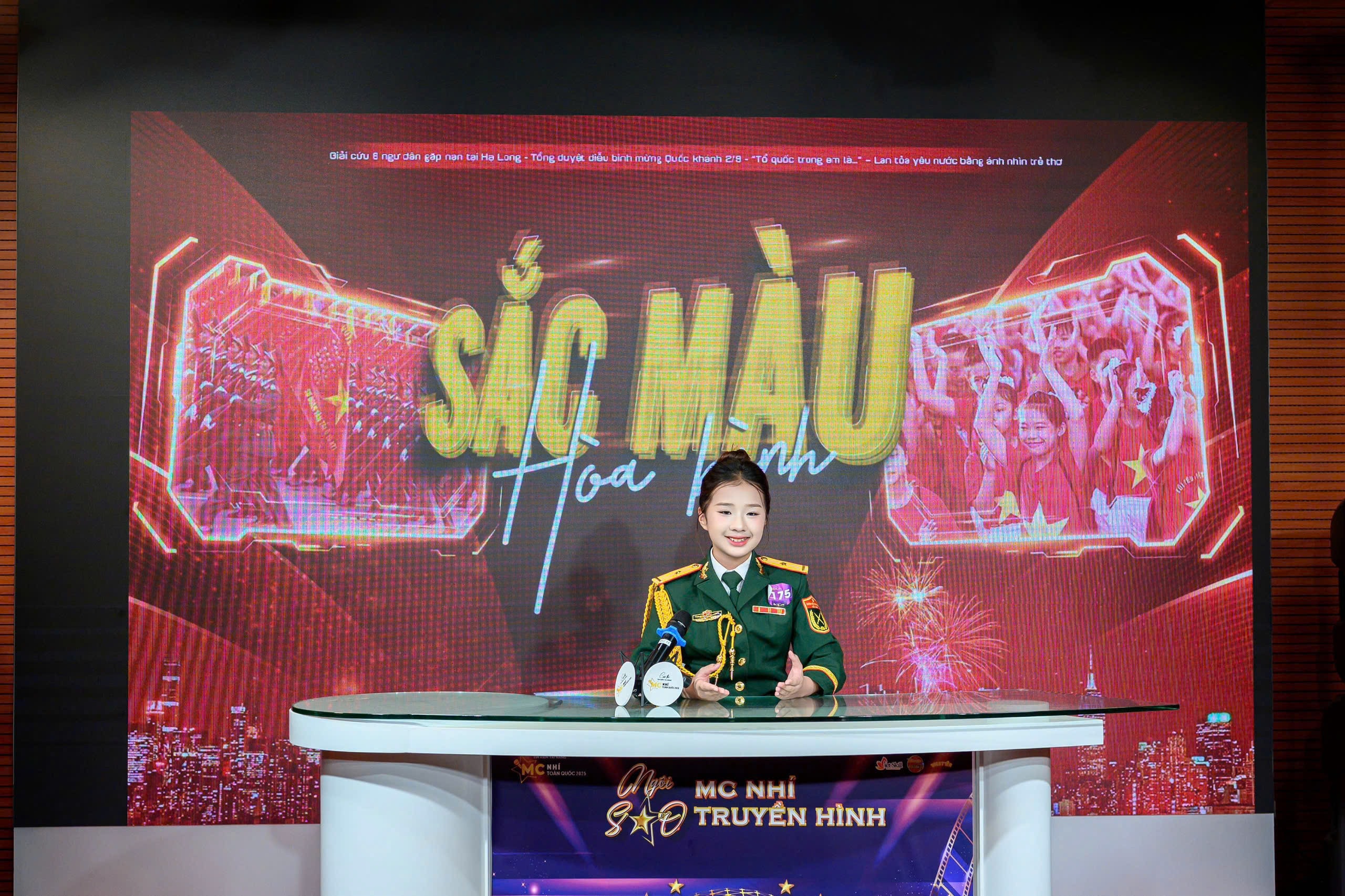 Cô bé 10 tuổi đến từ Quảng Ninh gây ấn tượng với phần thể hiện về vua Ngô Quyền.