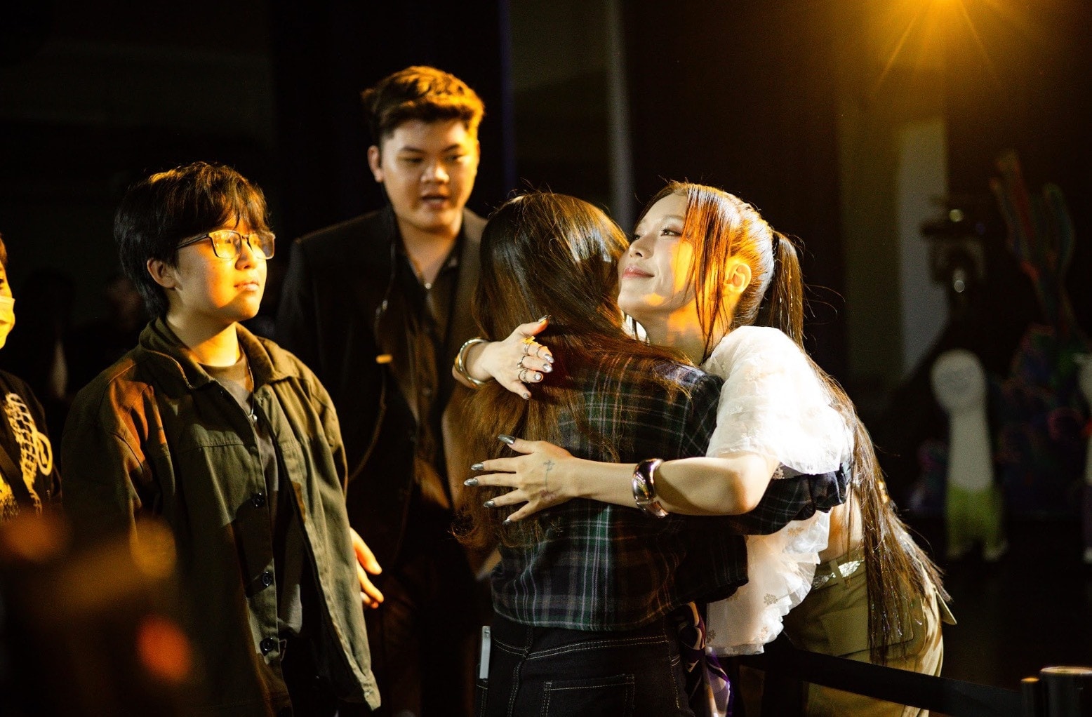 'Em xinh' gốc Hàn bật khóc kể về 2 năm ở ẩn, tạm ngưng ca hát - 1