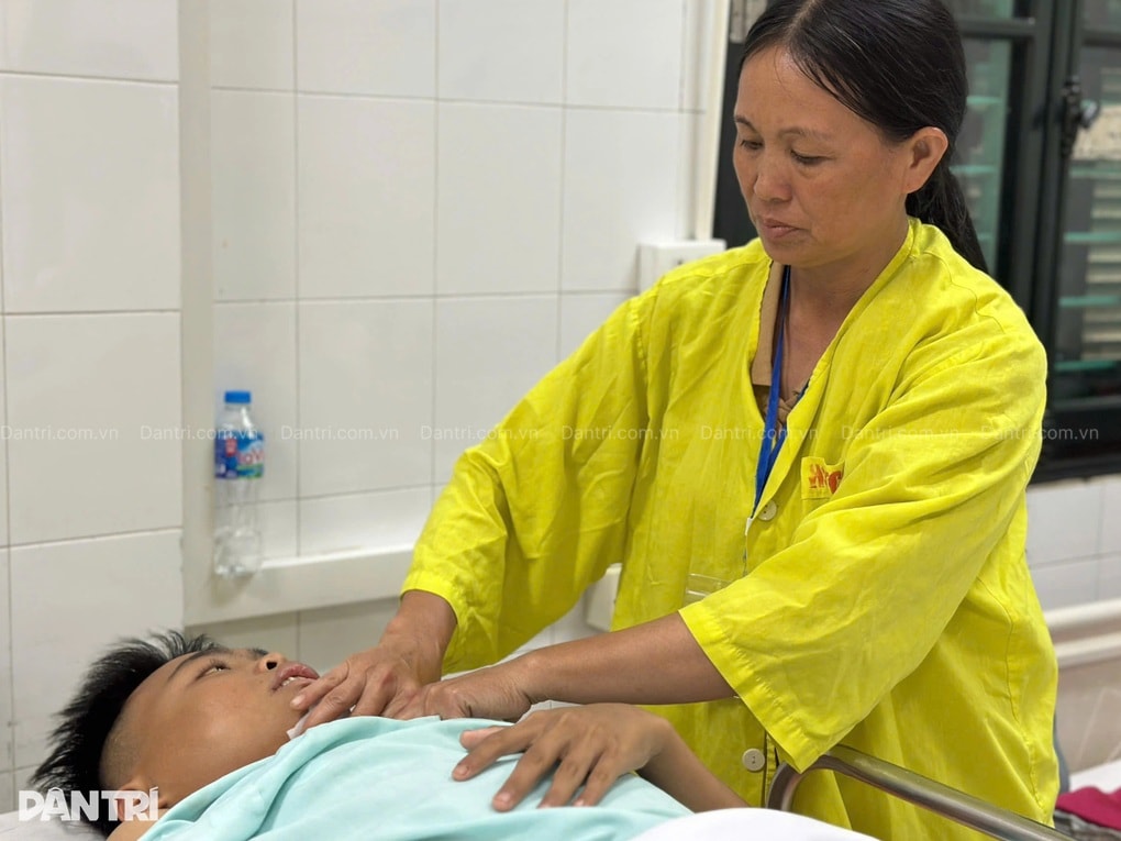 Mẹ nghèo khẩn cầu cứu con trai mắc tan máu bẩm sinh gặp nạn nguy kịch - 4