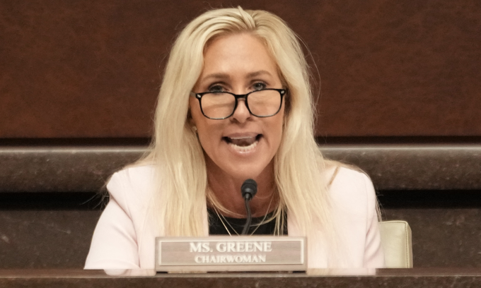 Nghị sĩ Marjorie Greene tại Đồi Capitol hồi tháng 5. Ảnh: AFP