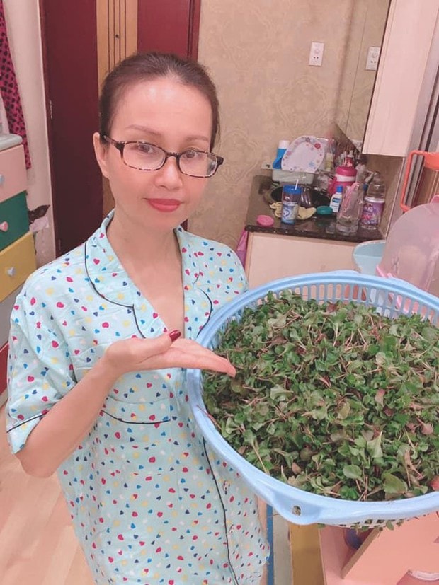 Từng òa khóc khi chia sẻ về biến cố bệnh tật, 'Nữ hoàng dân ca' Việt hiện sống ra sao?- Ảnh 19.