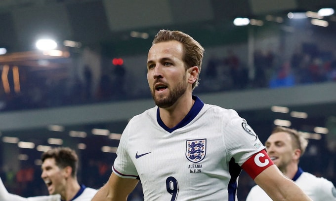 Harry Kane mừng bàn thắng cho tuyển Anh trong trận gặp Albania trên sân Kombetare, thành phố Tirana, Albania, lượt cuối bảng K vòng loại World Cup 2026 tối 16/11/2025. Ảnh: Reuters