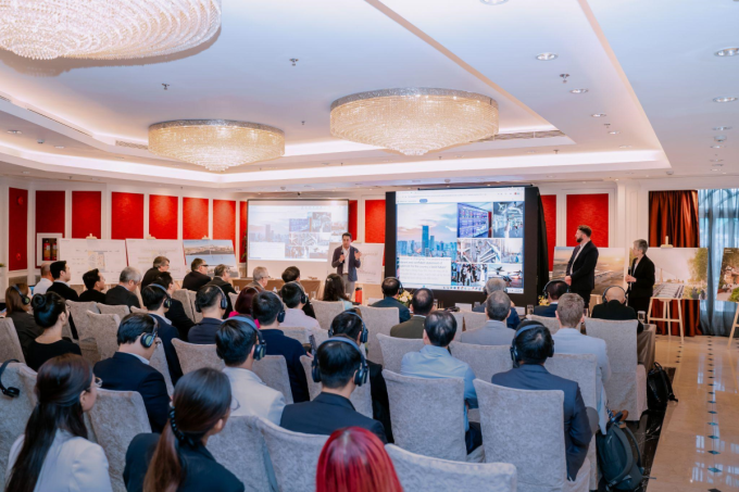Vòng trình bày cuộc thi diễn ra tại Hà Nội với sự tham gia của hội đồng giám khảo, ba đơn vị thiết kế kiến trúc quốc tế và đại diện các bộ ngành. Ảnh: Masterise Group