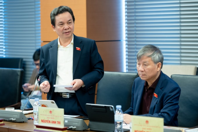 Đại biểu Hoàng Văn Cường, nguyên Hiệu phó trường Đại học Kinh tế quốc dân. Ảnh: Phạm Thắng