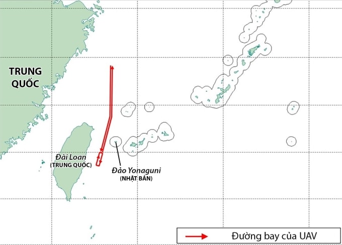 Hướng UAV nghi của Trung Quốc di chuyển gần đảo tiền tiêu của Nhật Bản ngày 15/11. Đồ họa: BQP Nhật Bản