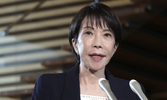 Thủ tướng Nhật Bản Sanae Takaichi phát biểu trước truyền thông tại Tokyo hôm 22/10. Ảnh: AFP