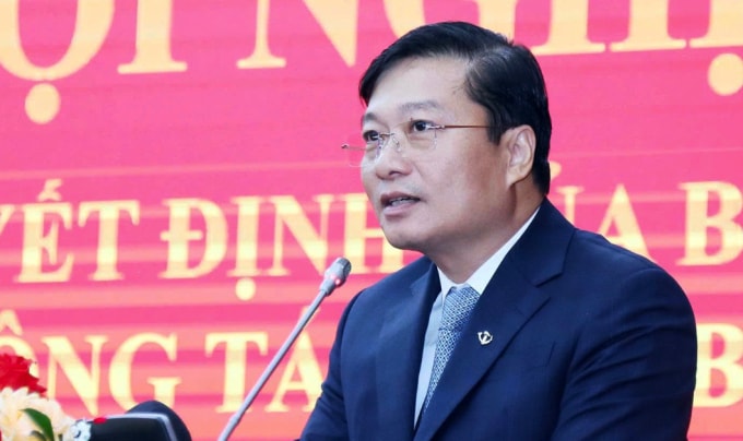 Ông Lê Hồng Vinh phát biểu tại buổi nhận nhiệm vụ. Ảnh: Đắc Thành