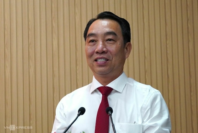 Ông Lữ Quang Ngời phát biểu sáng nay. Ảnh: Chúc Ly