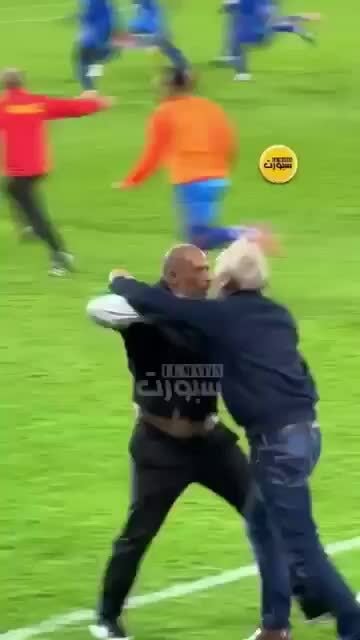 HLV Nigeria đối thủ dùng tà thuật trong loạt sút luân lưu