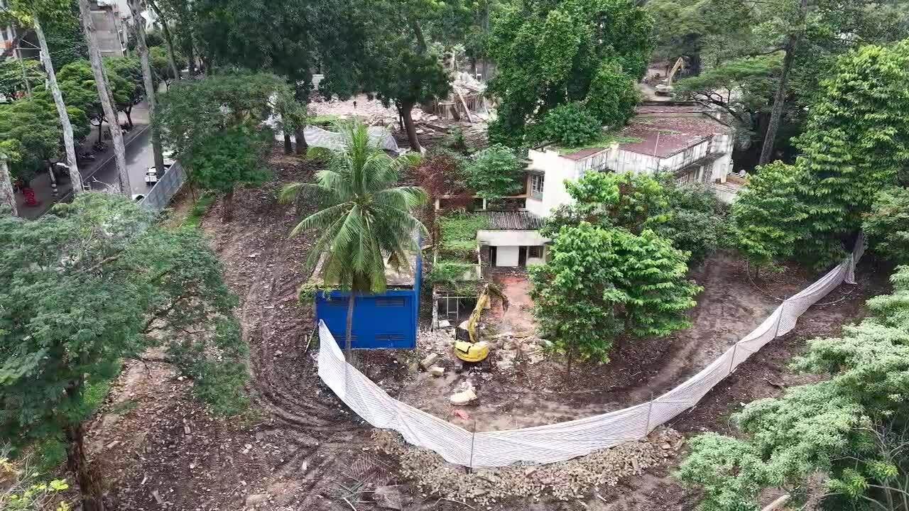 TP HCM tháo dỡ 3 biệt thự trong 'Dinh chú Hỏa'