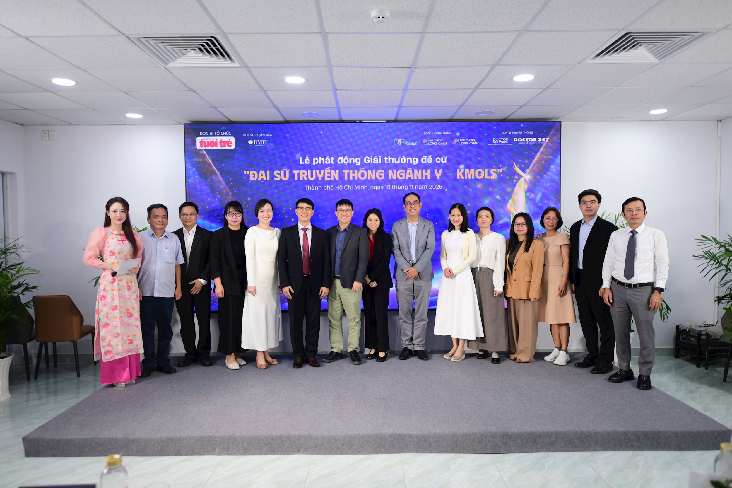 Buổi lễ phát động quy tụ đông đảo các chuyên gia, bác sĩ, giảng viên, nhà quản lý, đại diện các trường đại học cùng các đơn vị đồng hành trong ngành y tế và truyền thông.